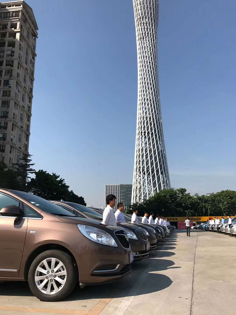 广州配司机租车不收押金的方法,广州带司机出租商务车费用,天河区租赁公司租车免押金_广州租车包车用车 首选广州蓝图租车公司